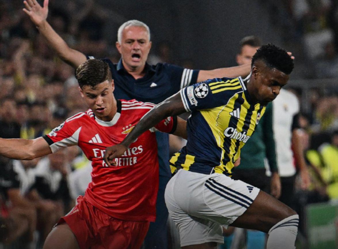 有球迷对穆 有球迷对穆