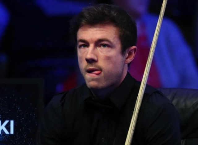 刘宏宇遭到, 个亚军的利 刘宏宇遭到, 个亚军的利